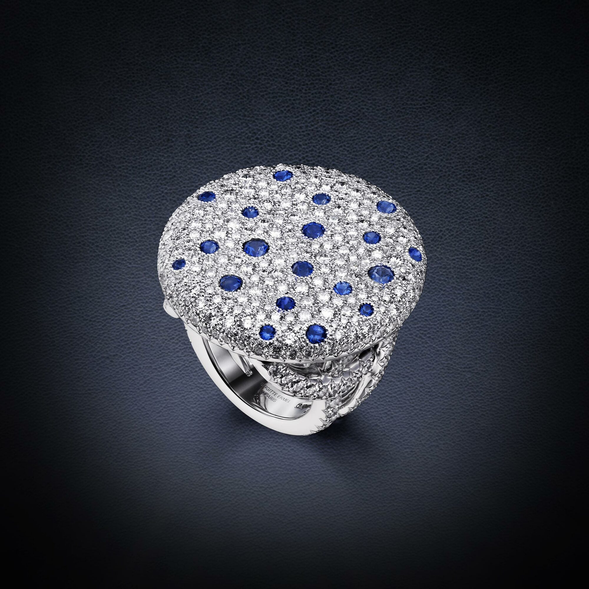 Ring TALISMAN diamonds and blue sapphires