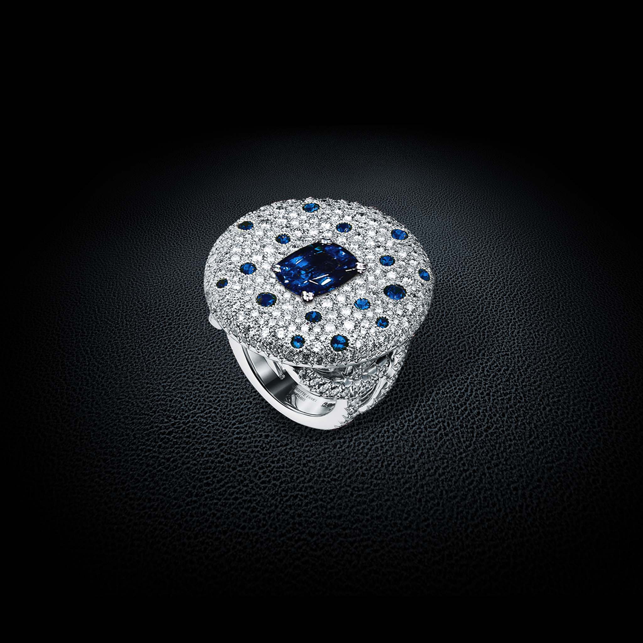 Ring TALISMAN diamonds and blue sapphire